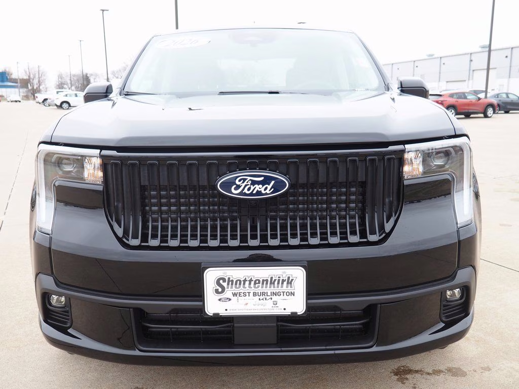 2026 Shadow Black Ford Maverick Lobo Standard AWD Truck