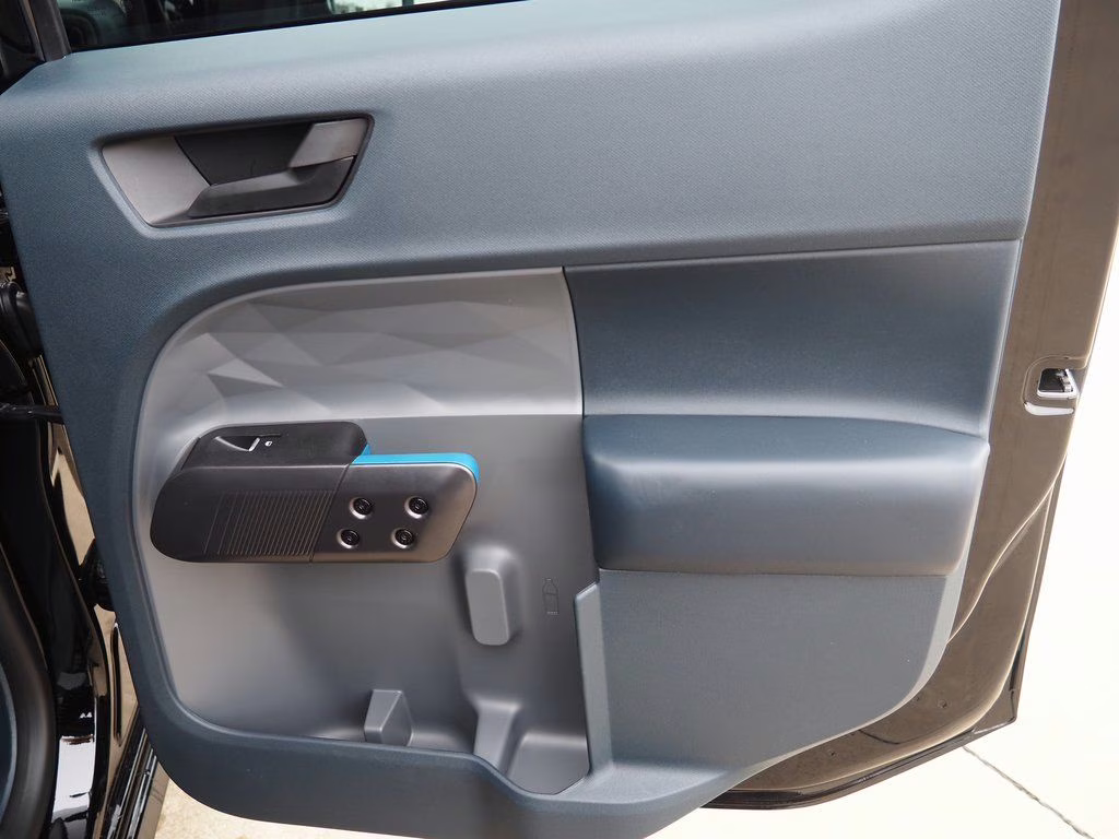 2026 Shadow Black Ford Maverick Lobo Standard AWD Truck