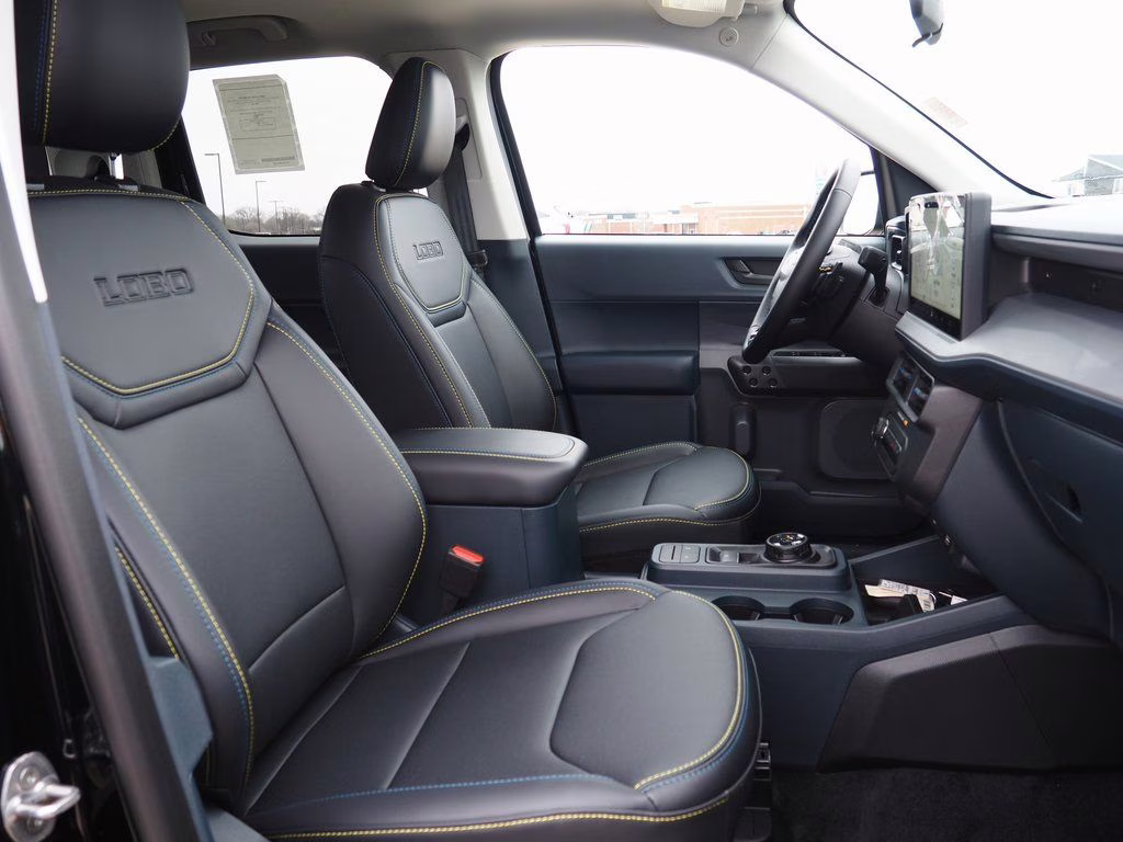 2026 Shadow Black Ford Maverick Lobo Standard AWD Truck