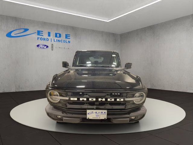 2025 Shadow Black Ford Bronco Outer Banks 4X4 SUV