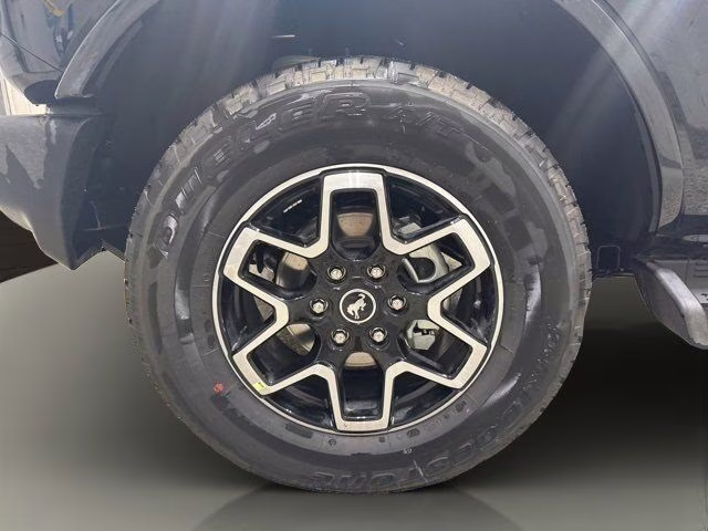 2025 Shadow Black Ford Bronco Outer Banks 4X4 SUV