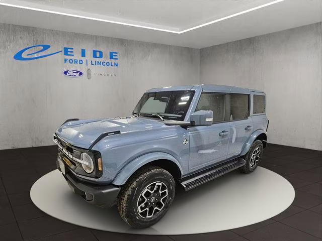 2025 Azure Gray Metallic Tri-Coat Ford Bronco Outer Banks 4X4 SUV