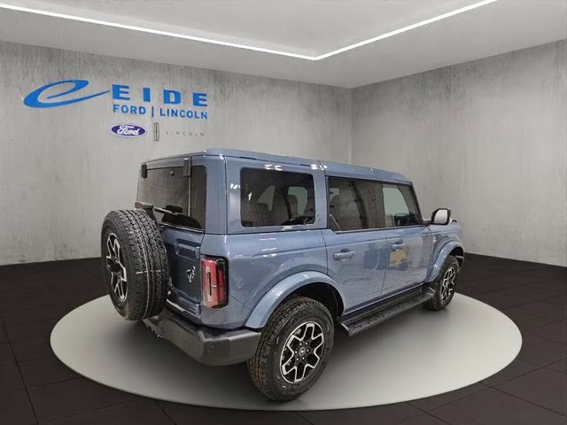 2025 Azure Gray Metallic Tri-Coat Ford Bronco Outer Banks 4X4 SUV