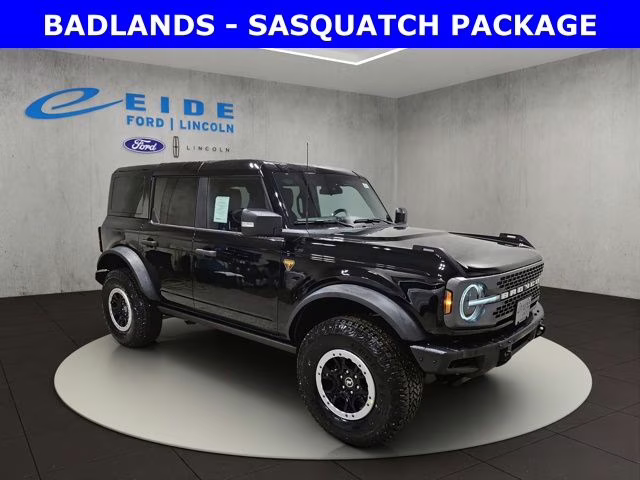 2025 Shadow Black Ford Bronco Badlands 4X4 SUV
