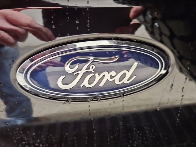 2025 Shadow Black Ford Bronco Badlands 4X4 SUV