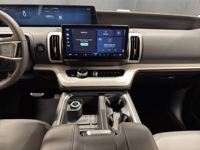 2026 Glacier Gray Metallic Tri-Coat Ford Expedition Active 4X4 SUV