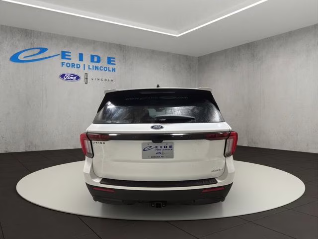 2026 Star White Metallic Tri-Coat Ford Explorer ST-Line 4X4 SUV