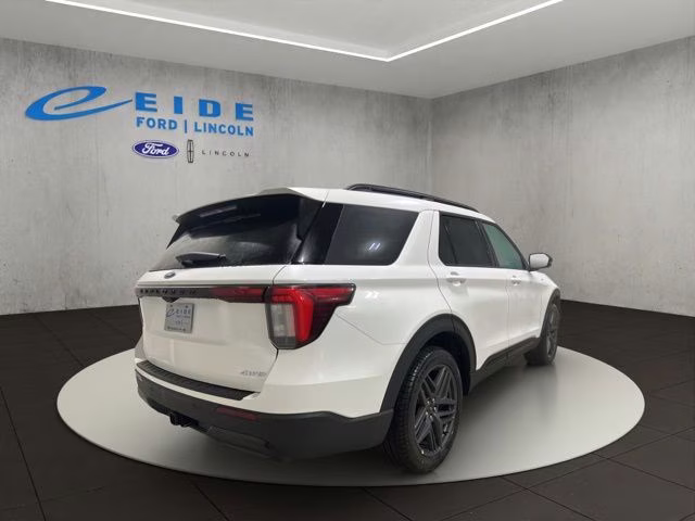 2026 Star White Metallic Tri-Coat Ford Explorer ST-Line 4X4 SUV
