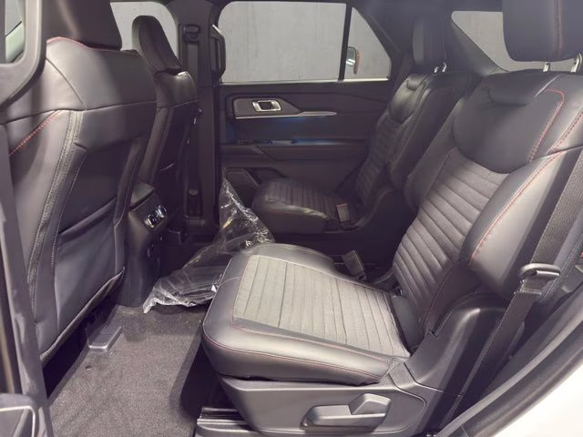 2026 Star White Metallic Tri-Coat Ford Explorer ST-Line 4X4 SUV