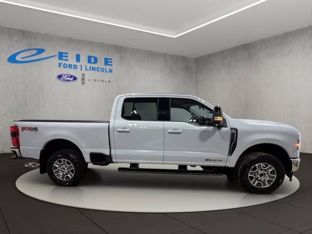 2026 Avalanche Ford Super Duty F-250 SRW Lariat 4X4 Truck