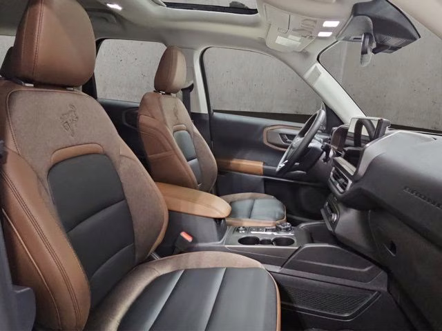 2025 Oxford White Ford Bronco Sport Outer Banks 4X4 SUV