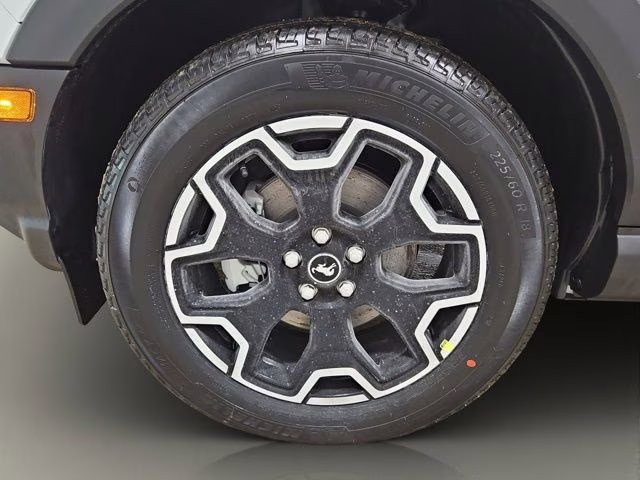 2025 Oxford White Ford Bronco Sport Outer Banks 4X4 SUV