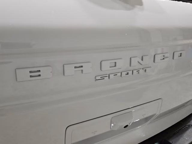 2025 Oxford White Ford Bronco Sport Outer Banks 4X4 SUV