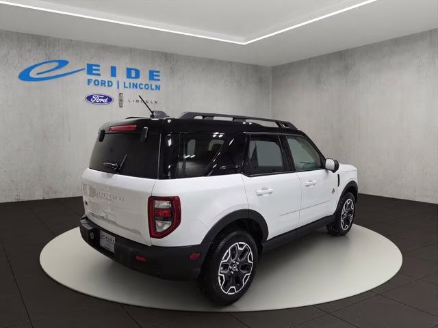2025 Oxford White Ford Bronco Sport Outer Banks 4X4 SUV