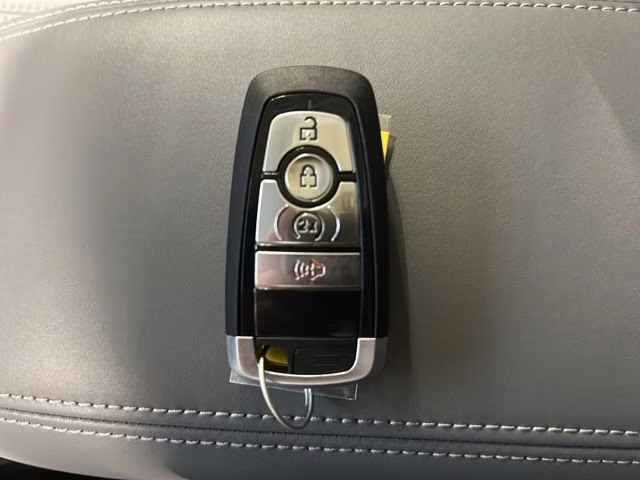 2025 Oxford White Ford Bronco Sport Badlands 4X4 SUV