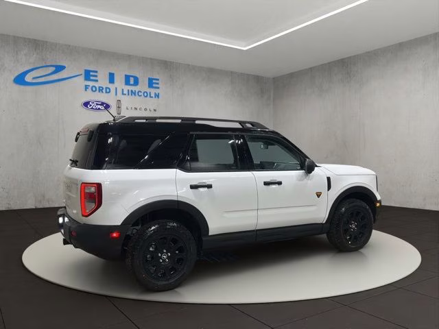 2025 Oxford White Ford Bronco Sport Badlands 4X4 SUV