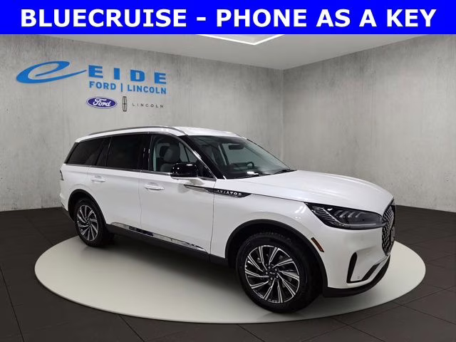 2026 Pristine White Metallic Tri-Coat Lincoln Aviator Premiere AWD SUV