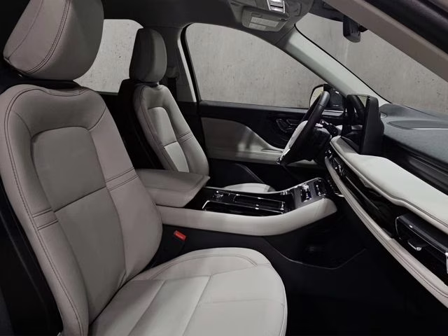 2026 Pristine White Metallic Tri-Coat Lincoln Aviator Premiere AWD SUV