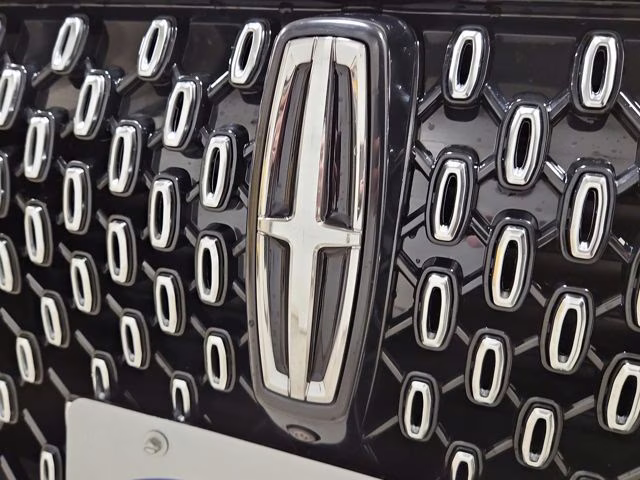 2026 Infinite Black Metallic Clearcoat Lincoln Aviator Reserve AWD SUV