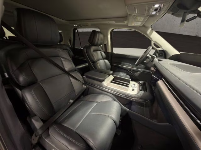 2025 Infinite Black Metallic Clearcoat Lincoln Navigator Reserve 4X4 SUV