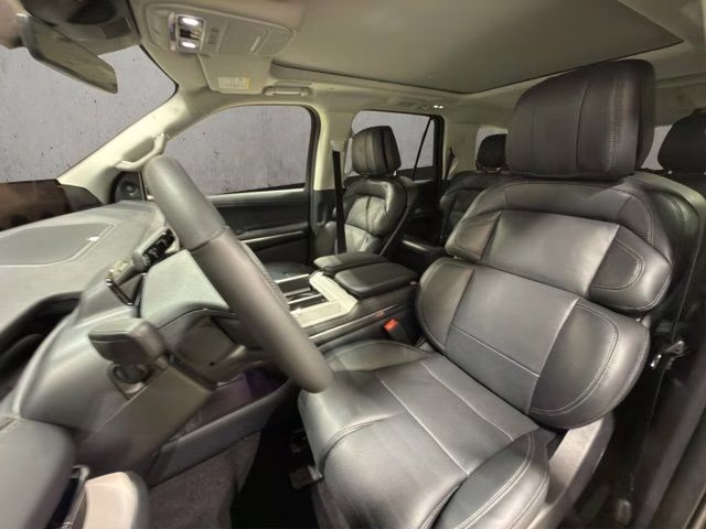 2025 Infinite Black Metallic Clearcoat Lincoln Navigator Reserve 4X4 SUV