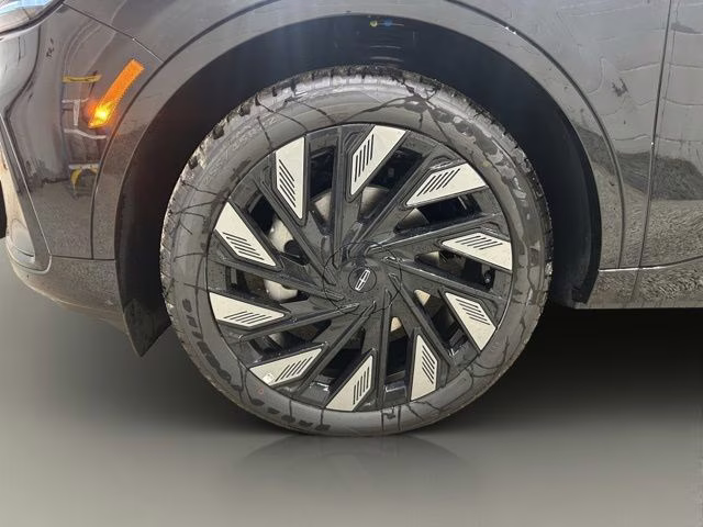 2025 Infinite Black Metallic Clearcoat Lincoln Nautilus Reserve AWD SUV