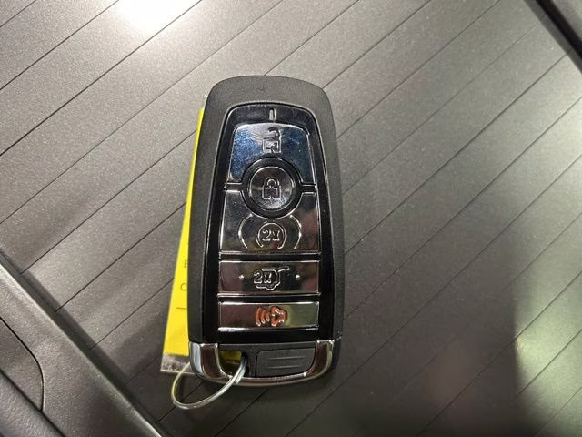 2025 Infinite Black Metallic Clearcoat Lincoln Nautilus Reserve AWD SUV