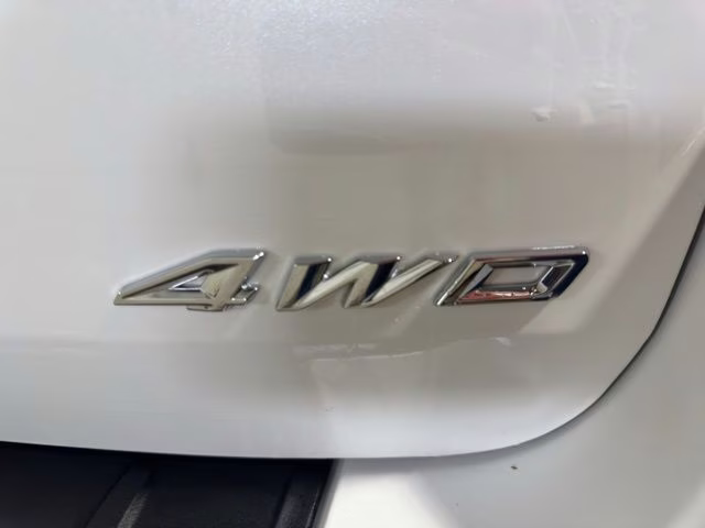 2026 Star White Metallic Tri-Coat Ford Explorer ST-Line 4X4 SUV