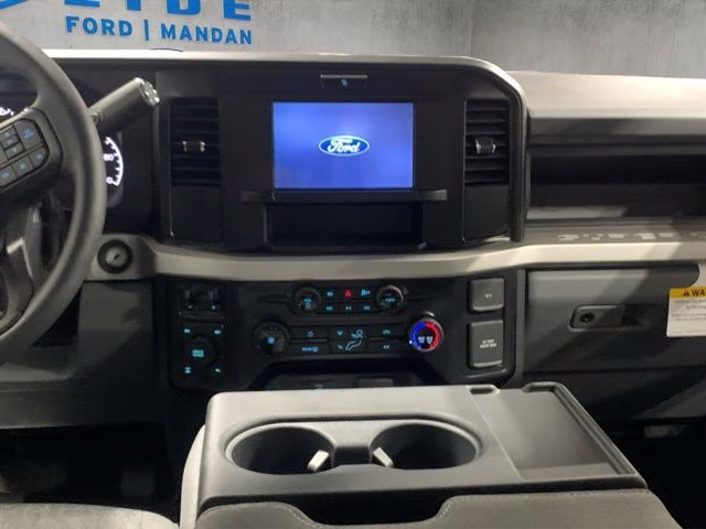 2026 Oxford White Ford Super Duty F-250 SRW XL 4X4 Truck