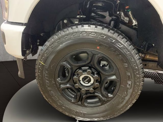 2026 Oxford White Ford Super Duty F-250 SRW XL 4X4 Truck