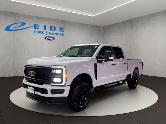 2026 Oxford White Ford Super Duty F-250 SRW XL 4X4 Truck