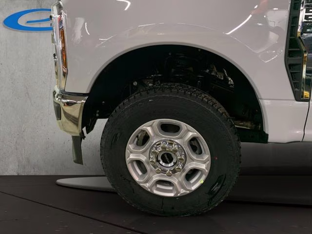 2026 Ford F-250 Super Duty XLT - Photo 14