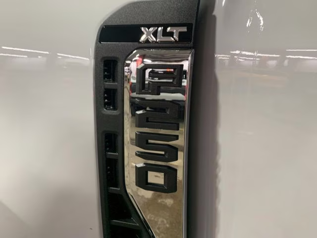 2026 Ford F-250 Super Duty XLT - Photo 15