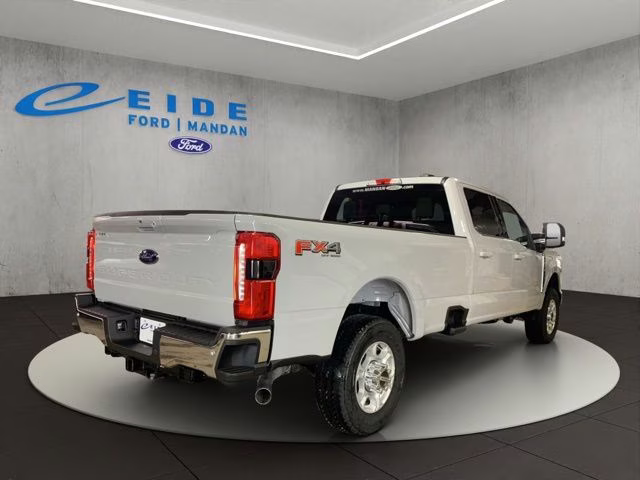 2026 Ford F-250 Super Duty XLT - Photo 6