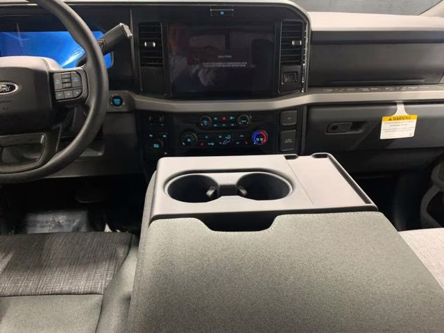 2026 Oxford White Ford Super Duty F-350 SRW XLT 4X4 Truck