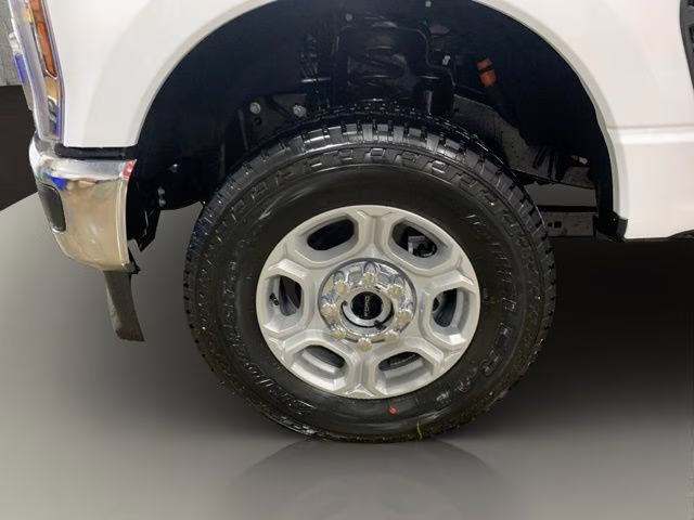 2026 Oxford White Ford Super Duty F-350 SRW XLT 4X4 Truck