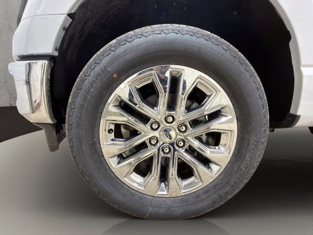 2025 Space White Metallic Ford F-150 Lariat Chrome 4X4 Truck