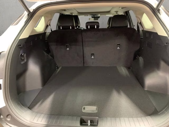 2026 Glacial White Pearl Kia Sportage EX AWD SUV