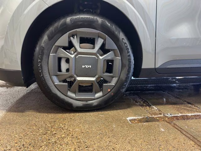 2026 Ceramic Silver Kia Carnival Hybrid EX FWD Van