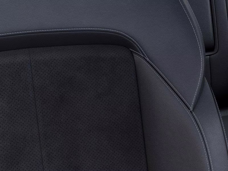 2026 Diamond Black Crystal Pearlcoat Jeep Grand Cherokee Laredo Altitude RWD SUV