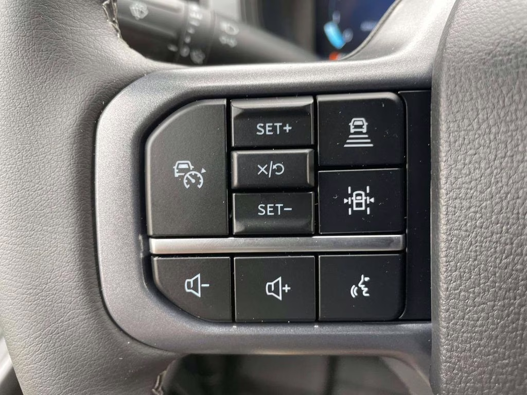 2026 Avalanche Ford F-150 Lariat 4X4 Truck