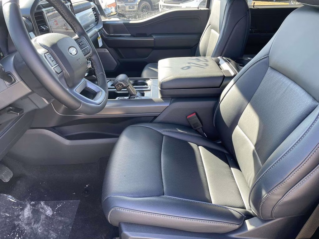 2026 Avalanche Ford F-150 Lariat 4X4 Truck