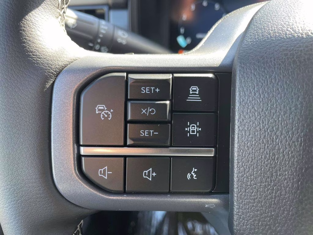 2026 Avalanche Ford F-150 Lariat 4X4 Truck