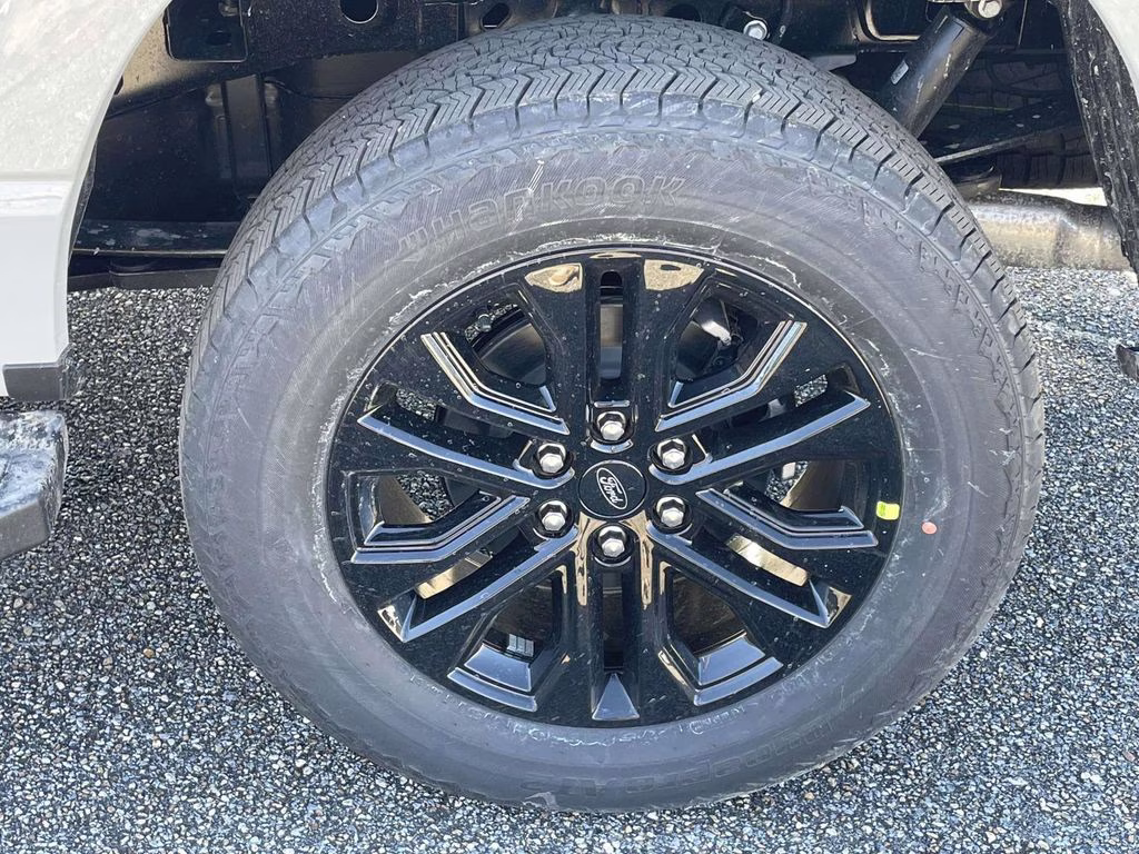 2026 Avalanche Ford F-150 Lariat 4X4 Truck