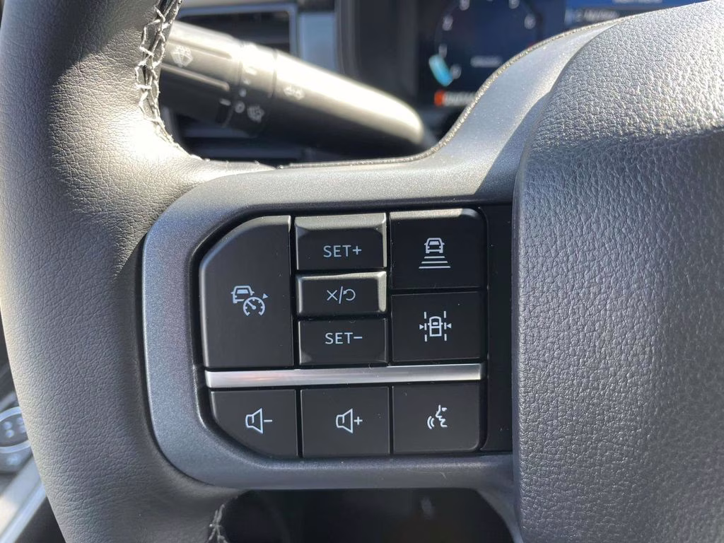 2026 Oxford White Ford F-150 Lariat 4X4 Truck