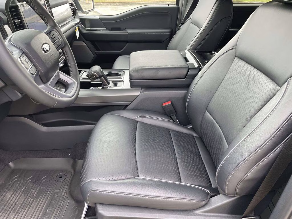 2026 Avalanche Ford F-150 Lariat 4X4 Truck