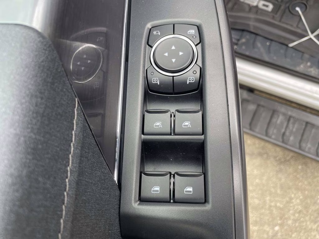 2026 Avalanche Ford F-150 Lariat 4X4 Truck