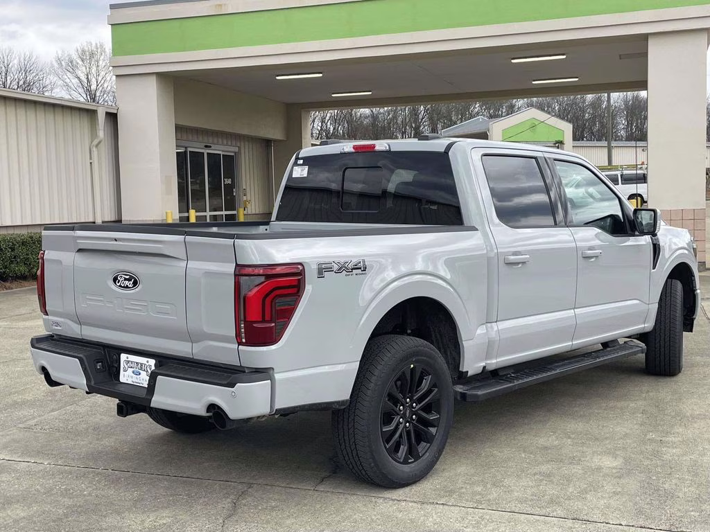 2026 Avalanche Ford F-150 Lariat 4X4 Truck