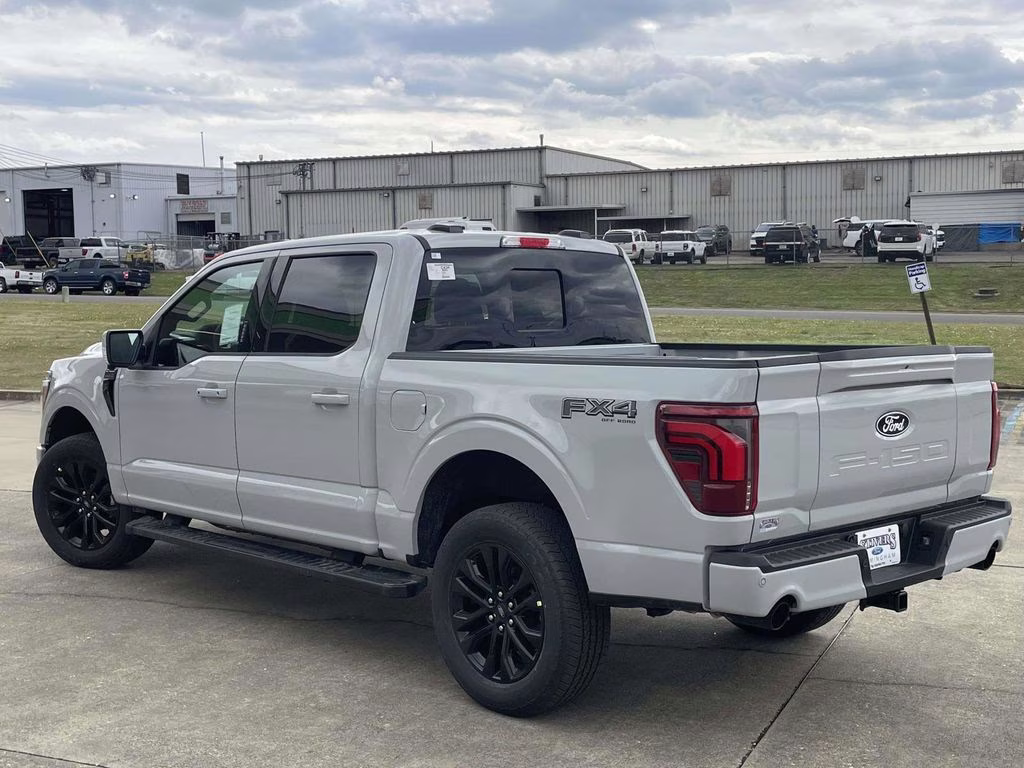 2026 Avalanche Ford F-150 Lariat 4X4 Truck