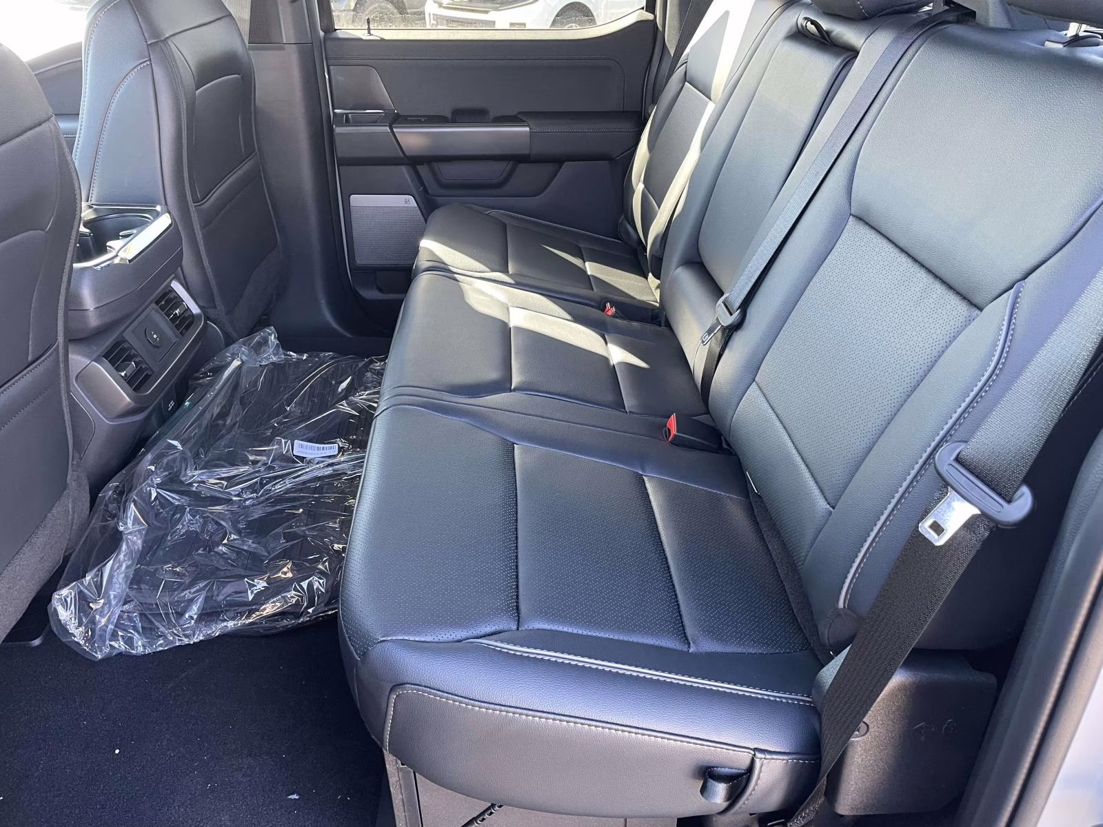 2026 Avalanche Ford F-150 Lariat 4X4 Truck